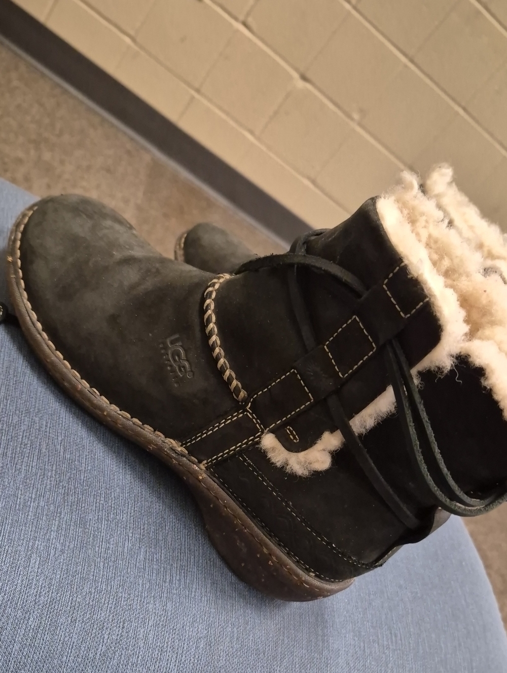 UGG Womens Black Suede Shearling Lace-Up Boot